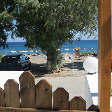 קיוטארי Seaside Studios Kirania מראה חיצוני תמונה