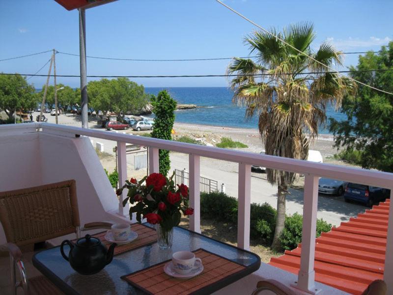 קיוטארי Seaside Studios Kirania מראה חיצוני תמונה